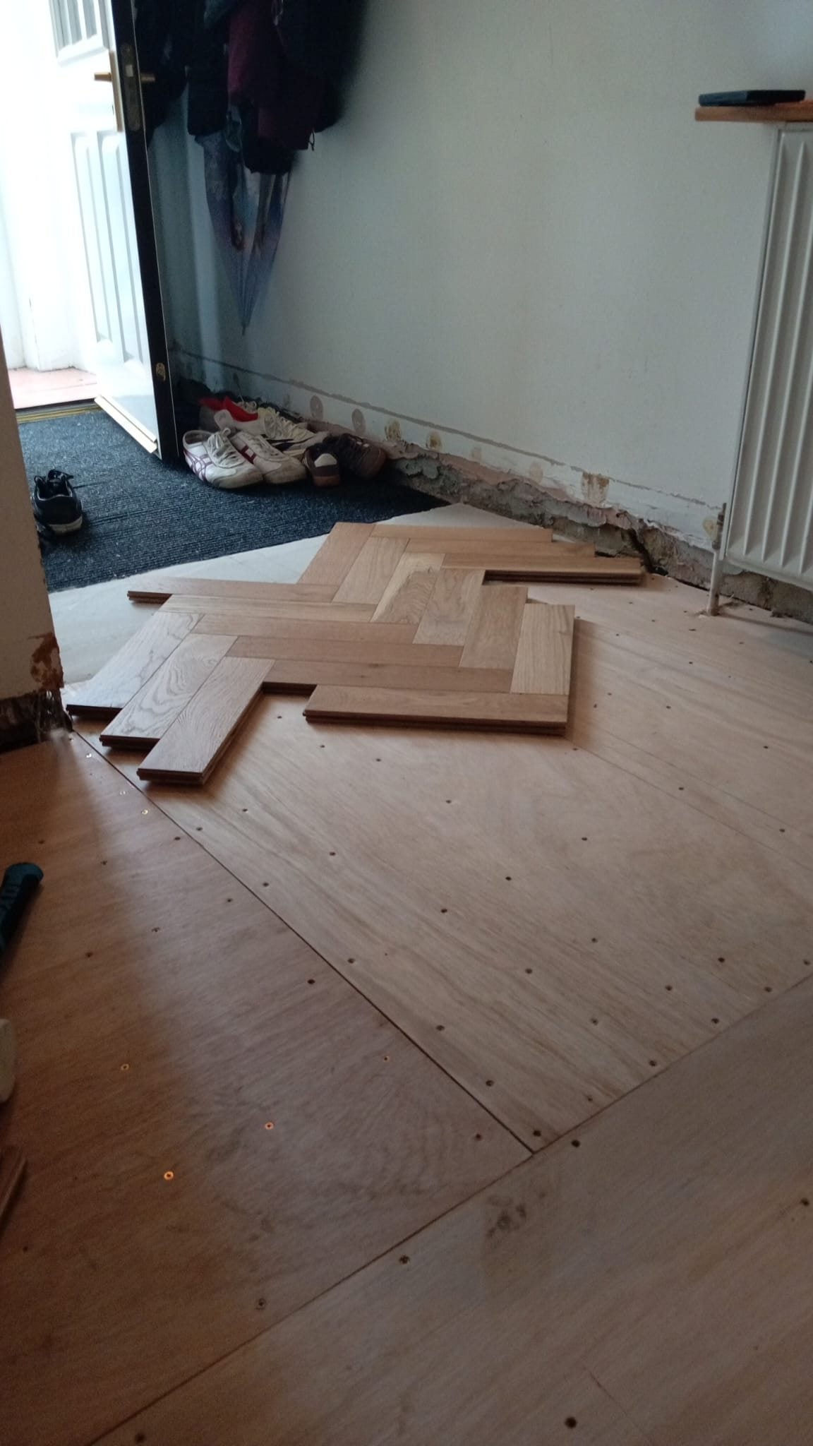 Setting out the first herringbone blocks